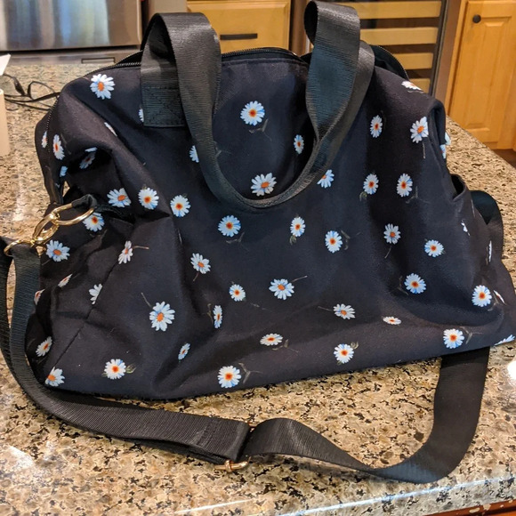 Alice and Olivia weekender daisy duffel bag - Picture 3 of 4